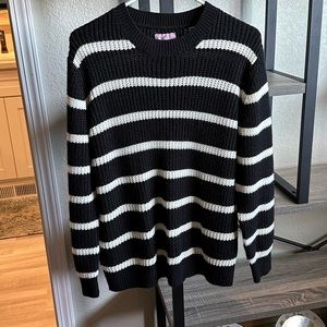 Black & white striped crewneck sweater